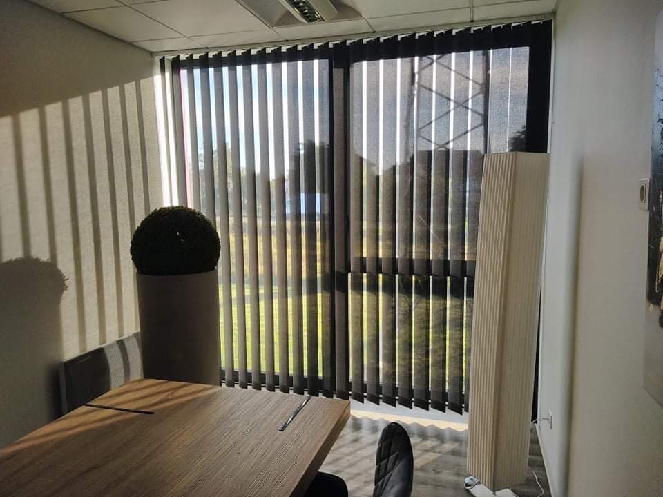 store-bandes-verticales-2