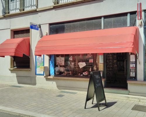 Ré-entoilage de deux stores corbeille